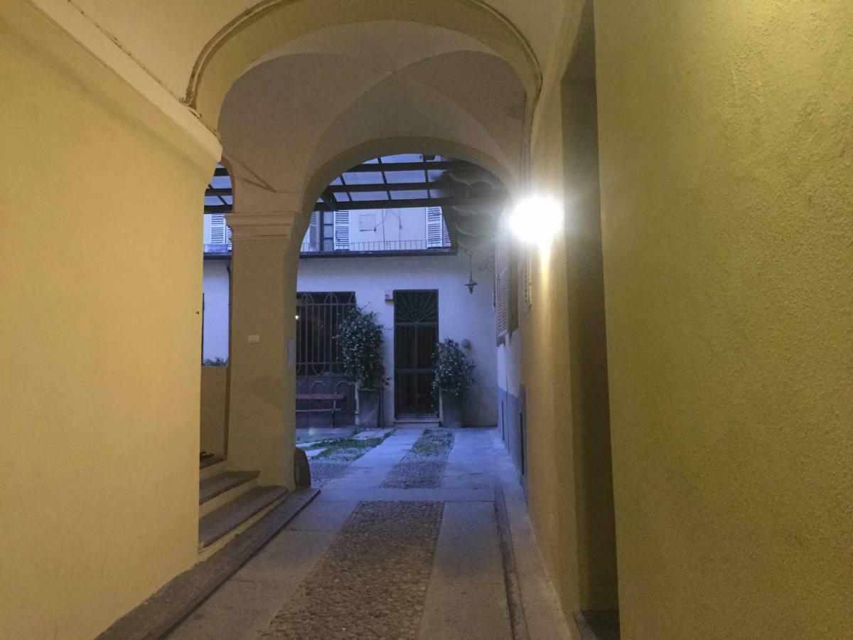 Lovely Apartments Barra Di Ferro Centro Storico Cuneo Luaran gambar